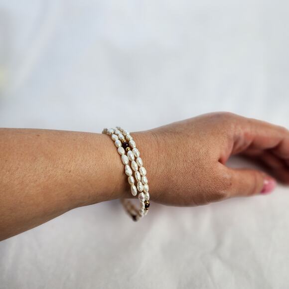 Wrap around bracelet genuine rice pearls white  Garnet gold beaded boho artisan - Picture 7 of 8